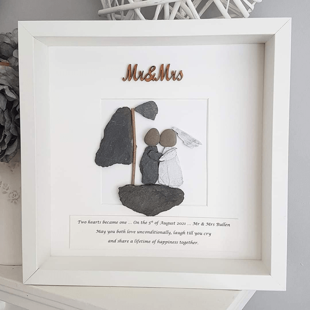 Mr & Mrs wedding pebble picture | Couple on boat