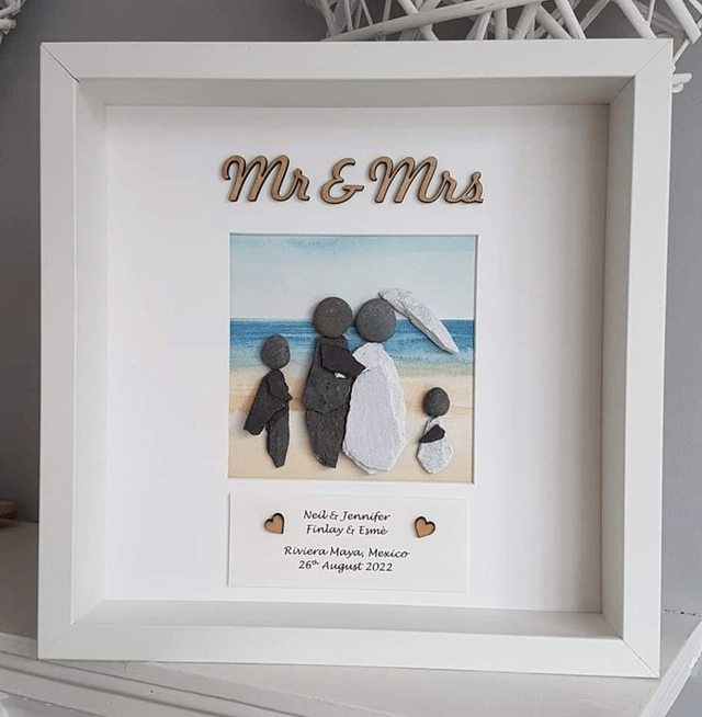 Mr & Mrs wedding gift | Beach wedding design | Personalised wedding pebble picture 