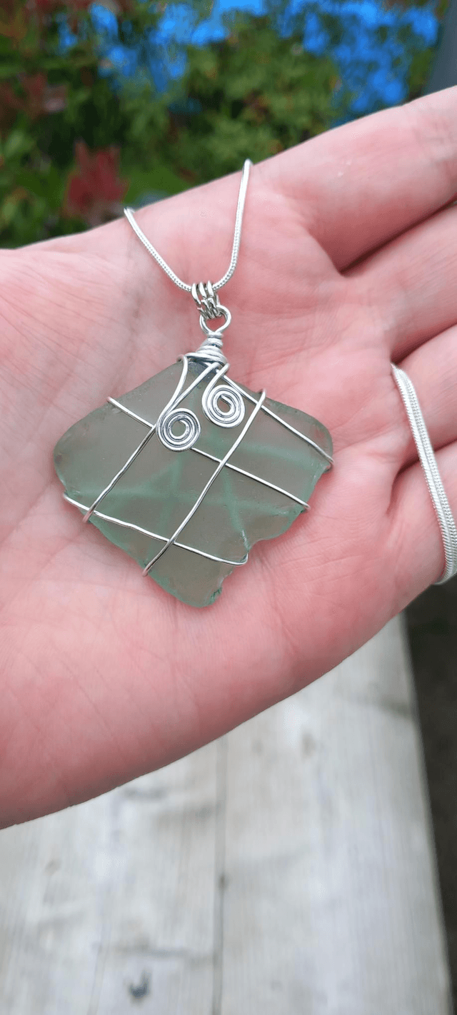 Aqua sea glass pendant | Jewellery 