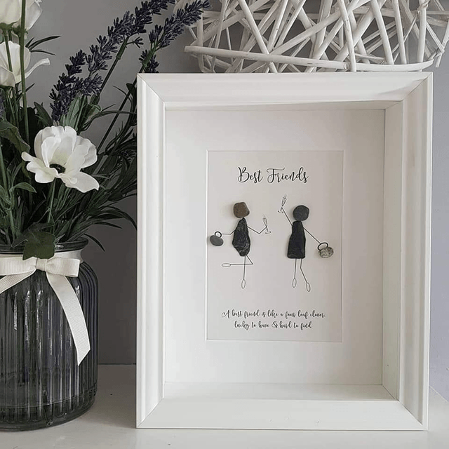A best friend is like a four leaf clover pebble picture | Best friend gift 