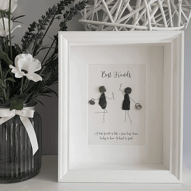 A best friend is like a four leaf clover pebble picture | Best friend gift 